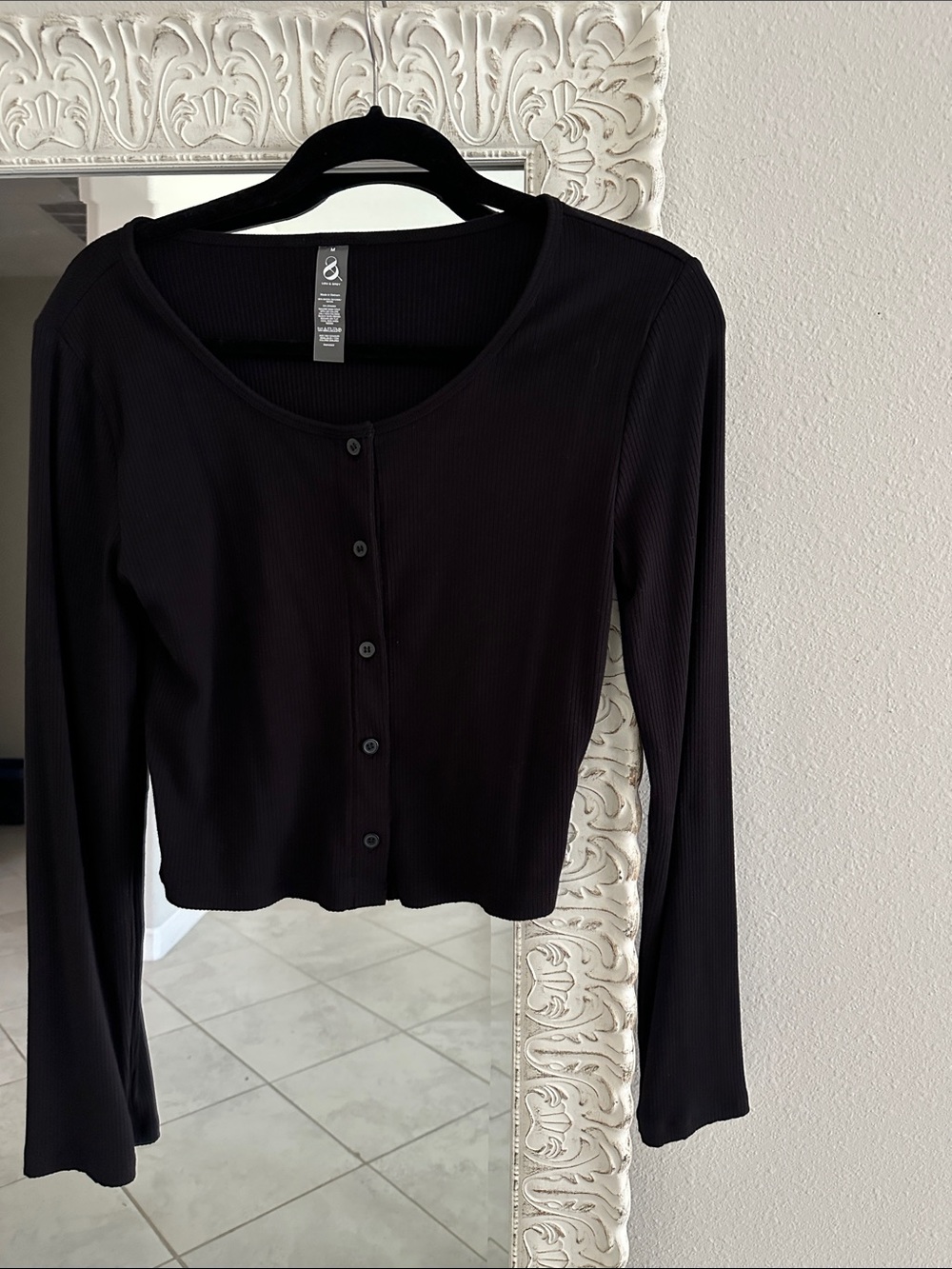 Lou & Grey Black Ribbed Button-Front Long Sleeve Top